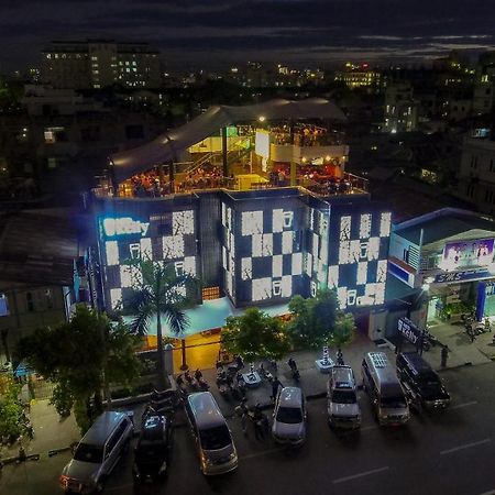 Ned Kelly Hotel & Irish Pub Mandalaj Kültér fotó