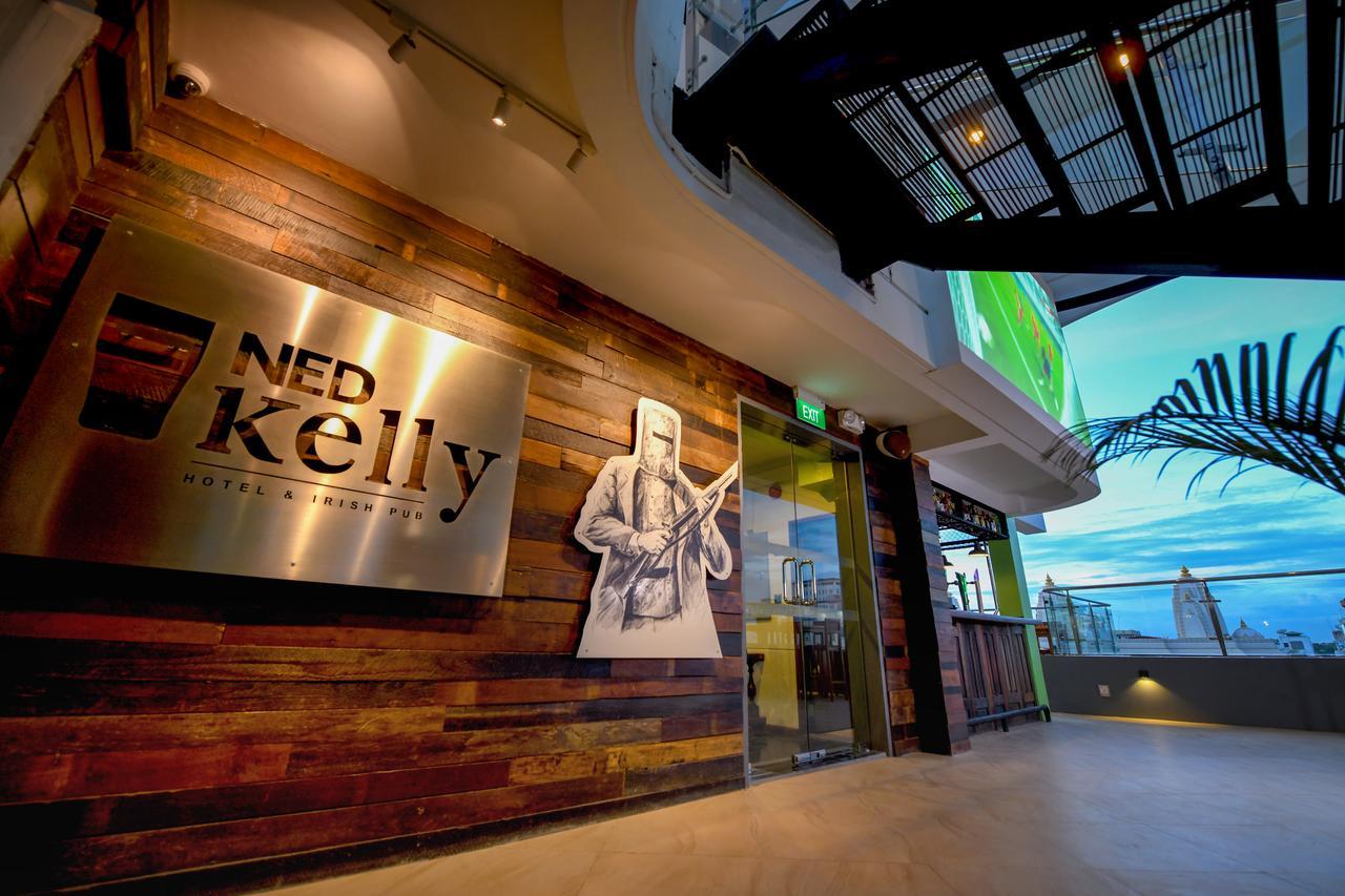 Ned Kelly Hotel & Irish Pub Mandalaj Kültér fotó